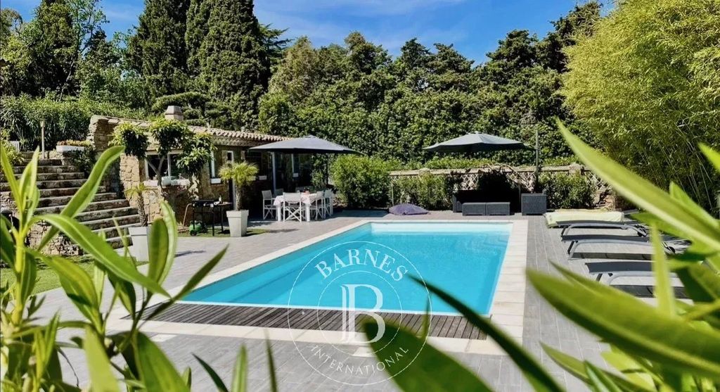 Property photo 3 of 12 Screenshot