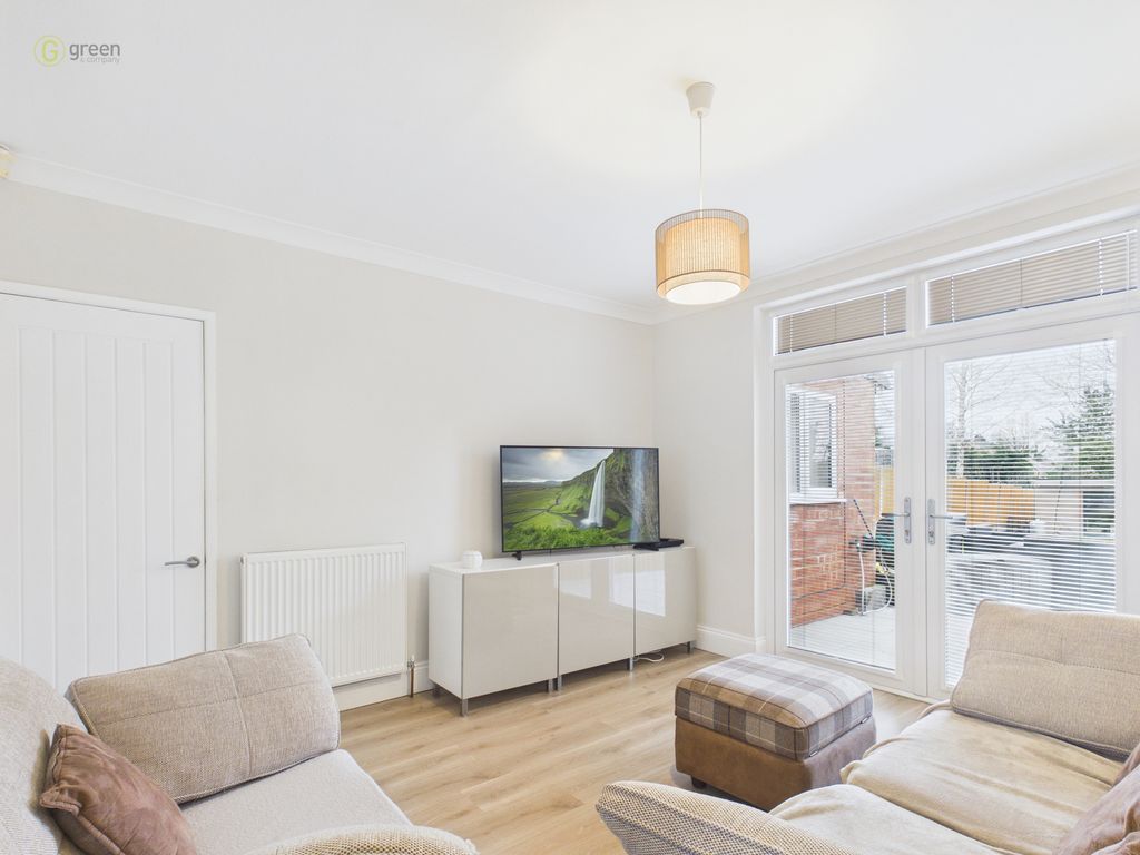 Property photo 3 of 39 Cam05459G0Pr0117Still044