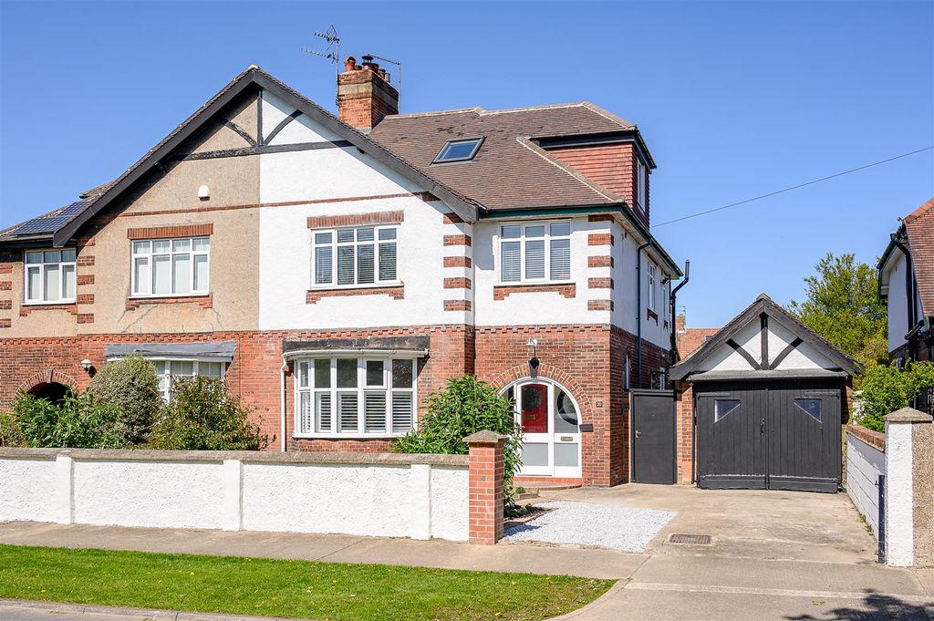 Property photo 1 of 19 External 1