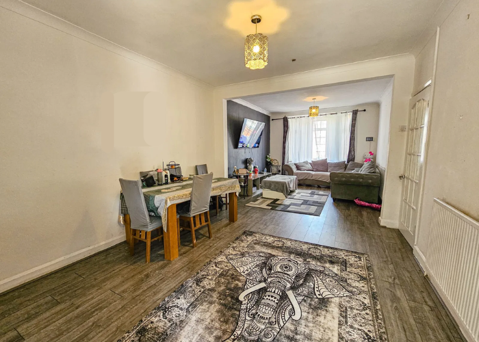 Property photo 3 of 13