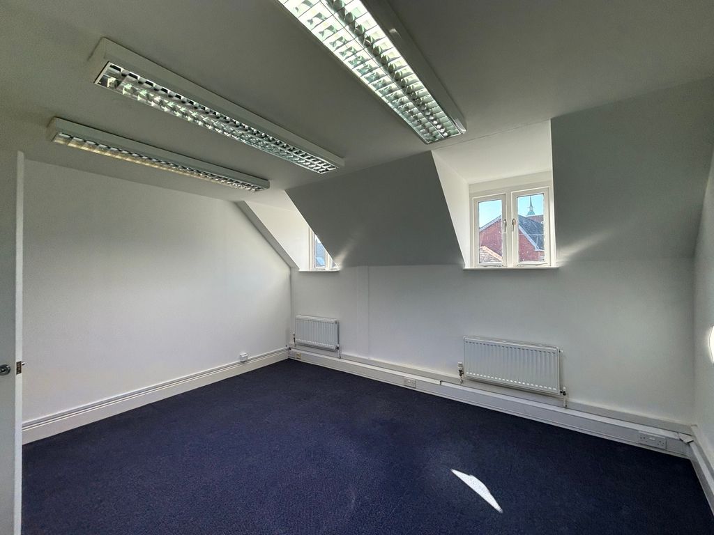 Property photo 2 of 8 Picture No. 01