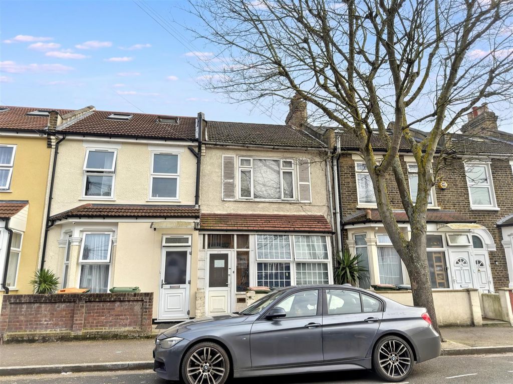 Property photo 1 of 15 Exterior