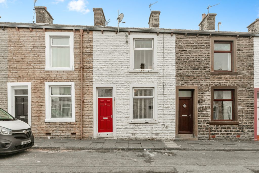 Property photo 1 of 15 Front