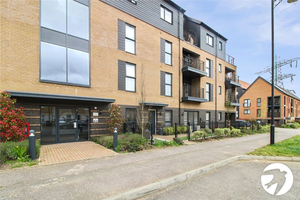 Property photo 1 of 17 Front