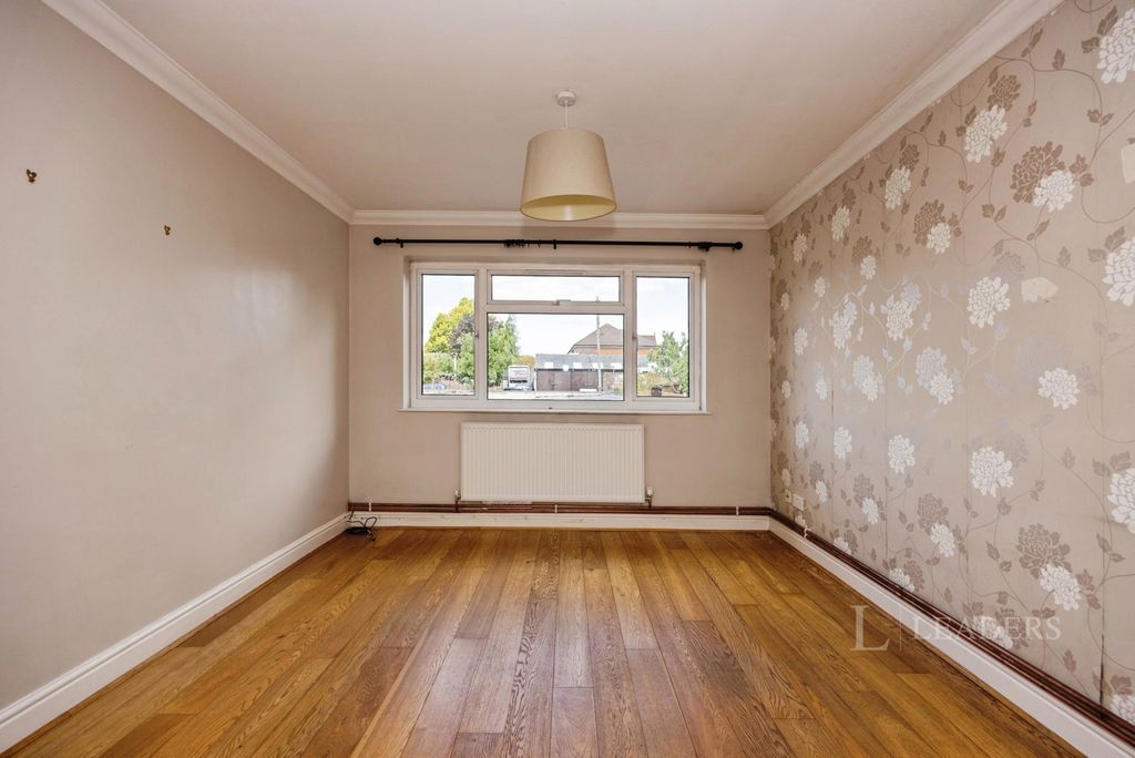Property photo 3 of 18 Pbox-Img.Jpg