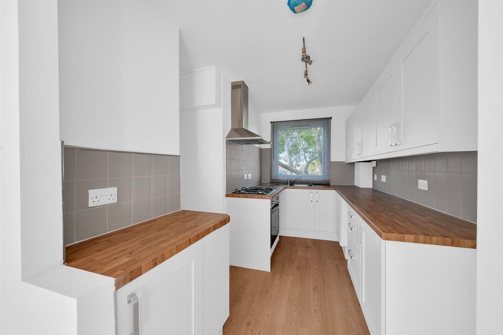 Property photo 2 of 16 Kitchen