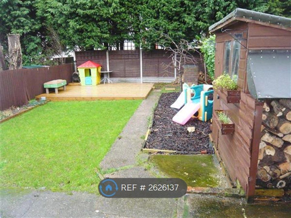 Property photo 2 of 11 Garden