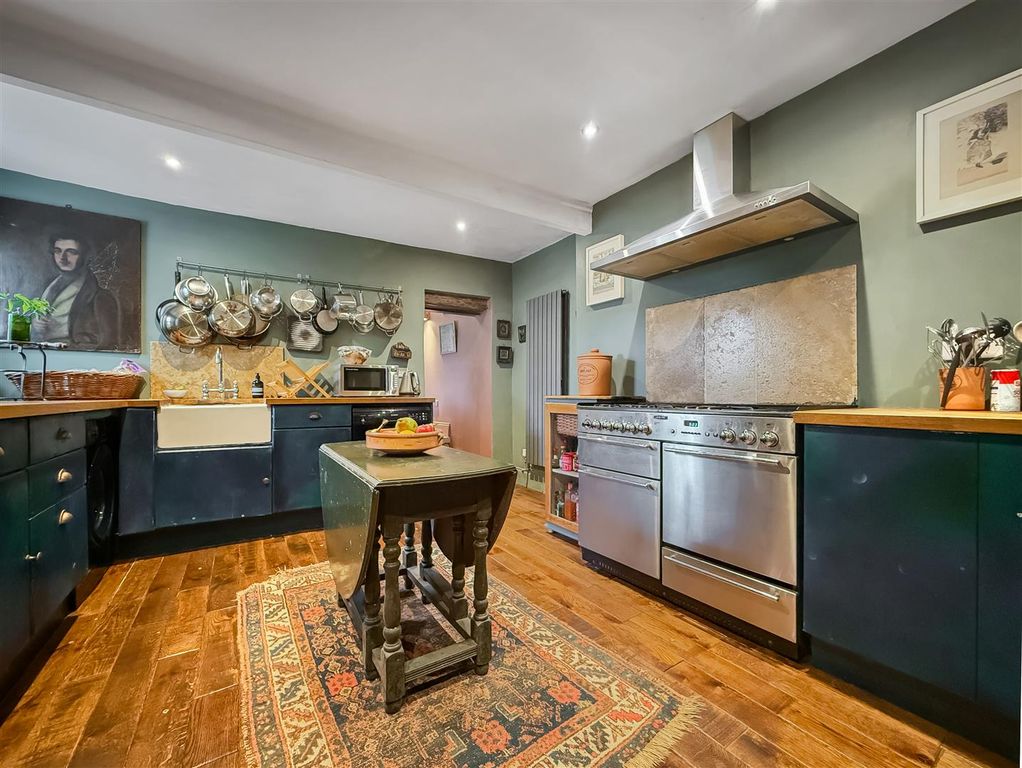 Property photo 3 of 33 Kitchen.Jpg