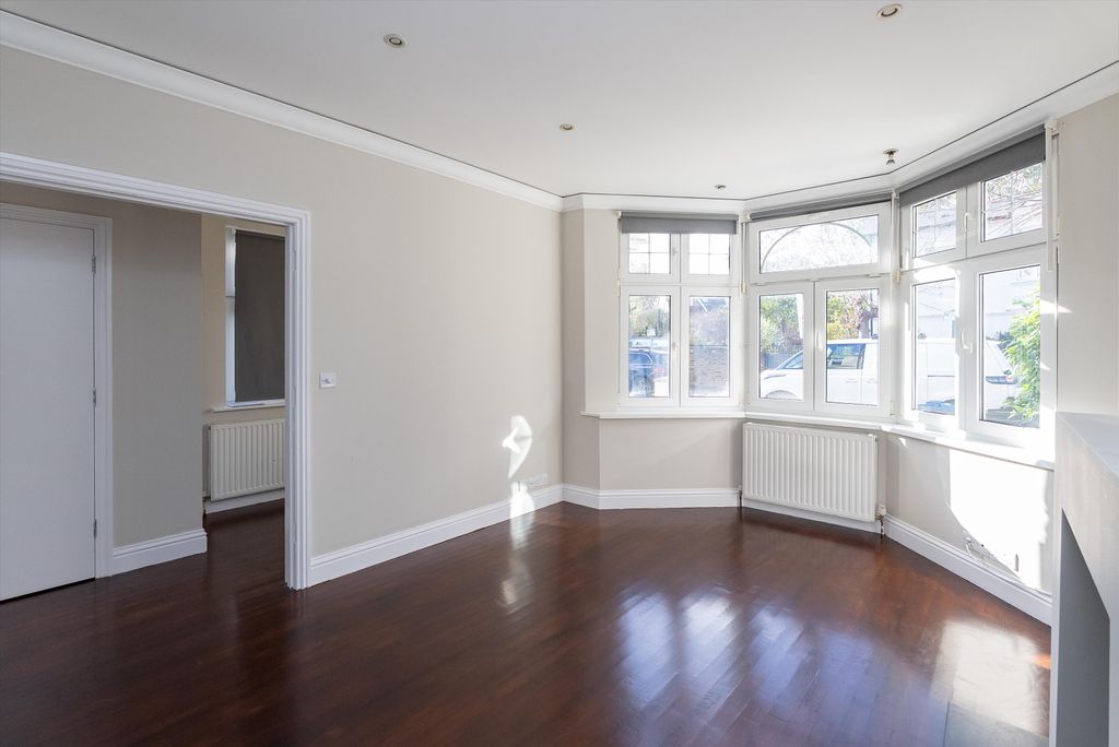 Property photo 3 of 11 Image