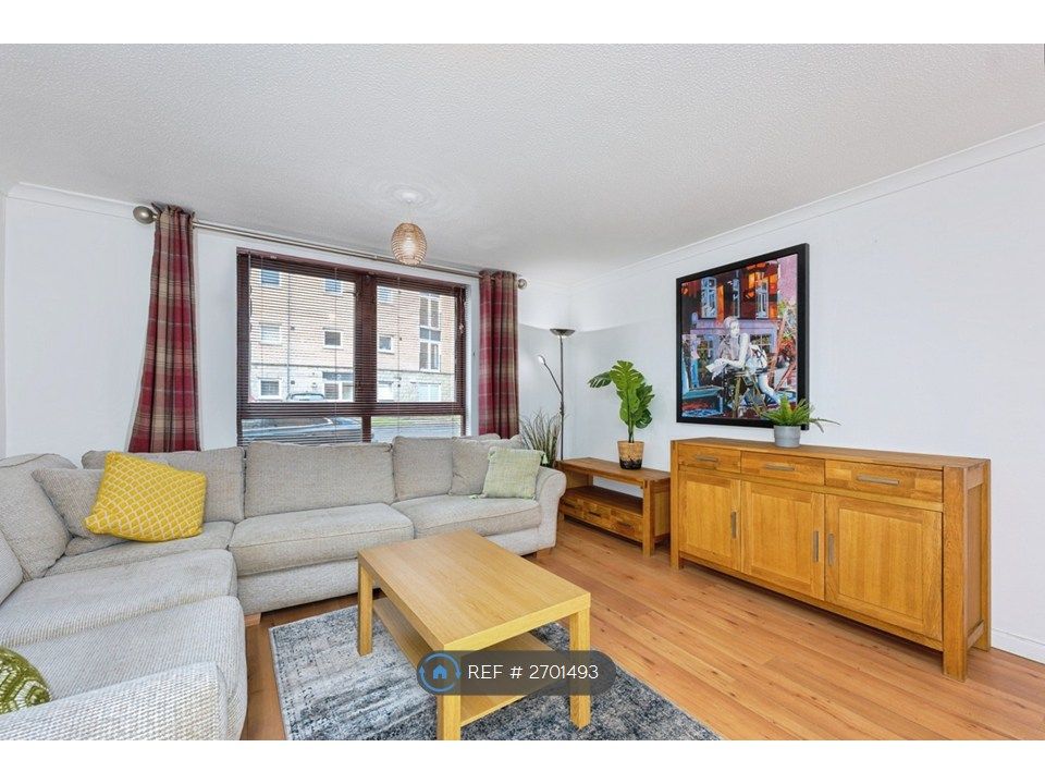 Property photo 3 of 26