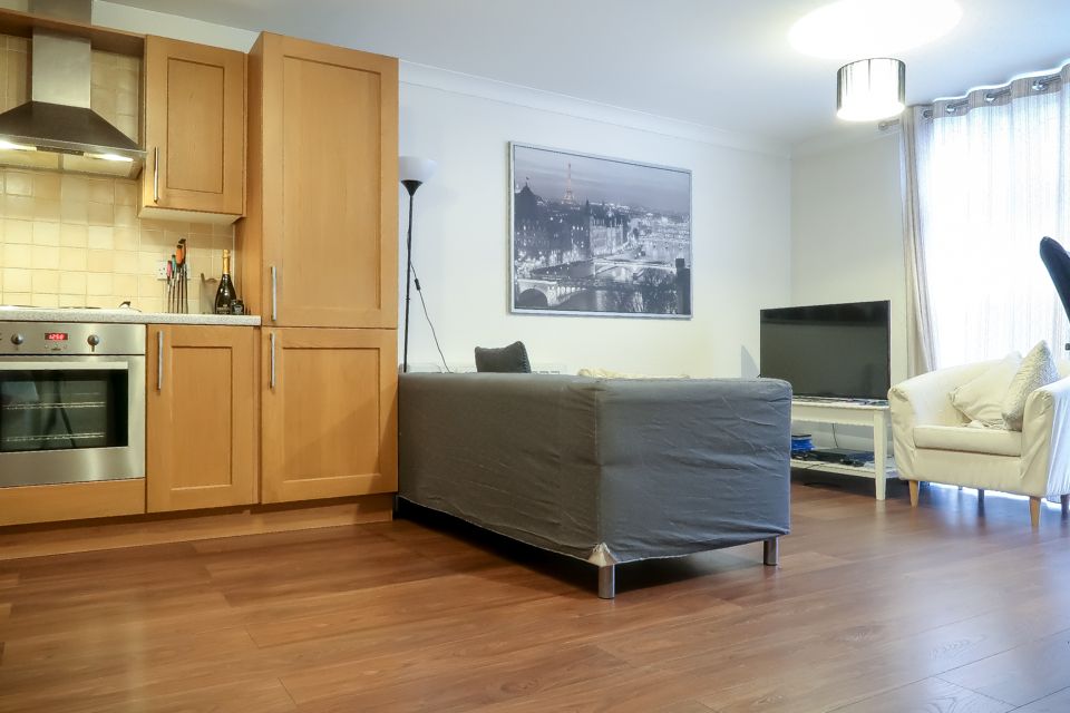 Property photo 3 of 18