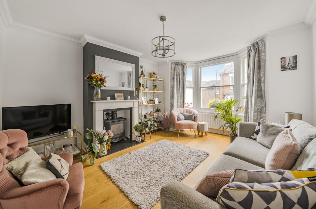 Property photo 2 of 17 Living Room