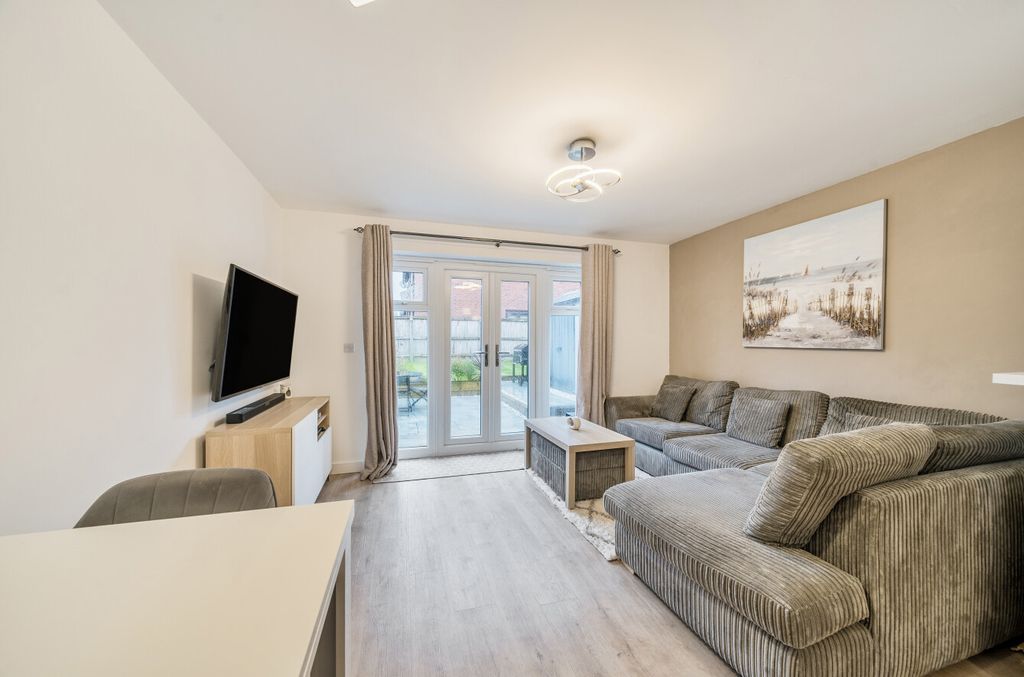 Property photo 2 of 13 1362378-2-68Dfb3F...