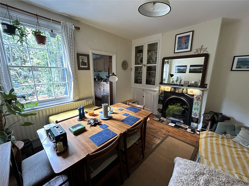 Property photo 3 of 11 Picture No. 13