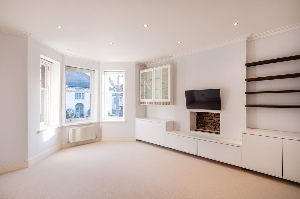 Property photo 3 of 10 Reception Room