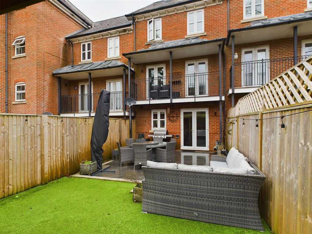Property photo 1 of 22 Rear Garden