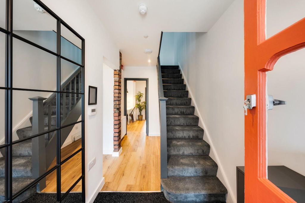 Property photo 3 of 15 3.Jpg