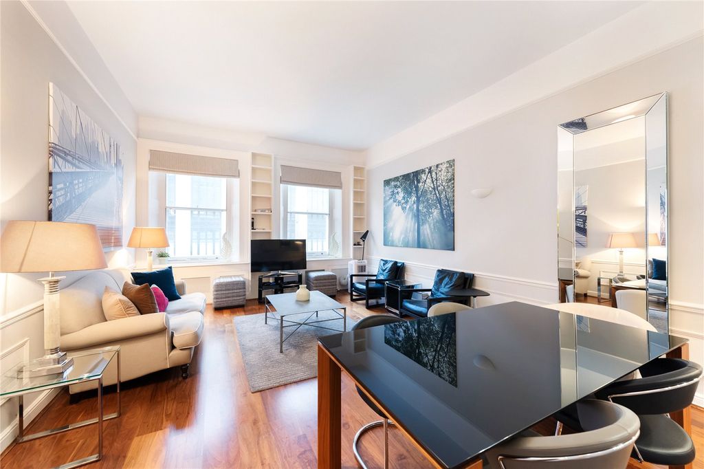 Property photo 1 of 8 Reception