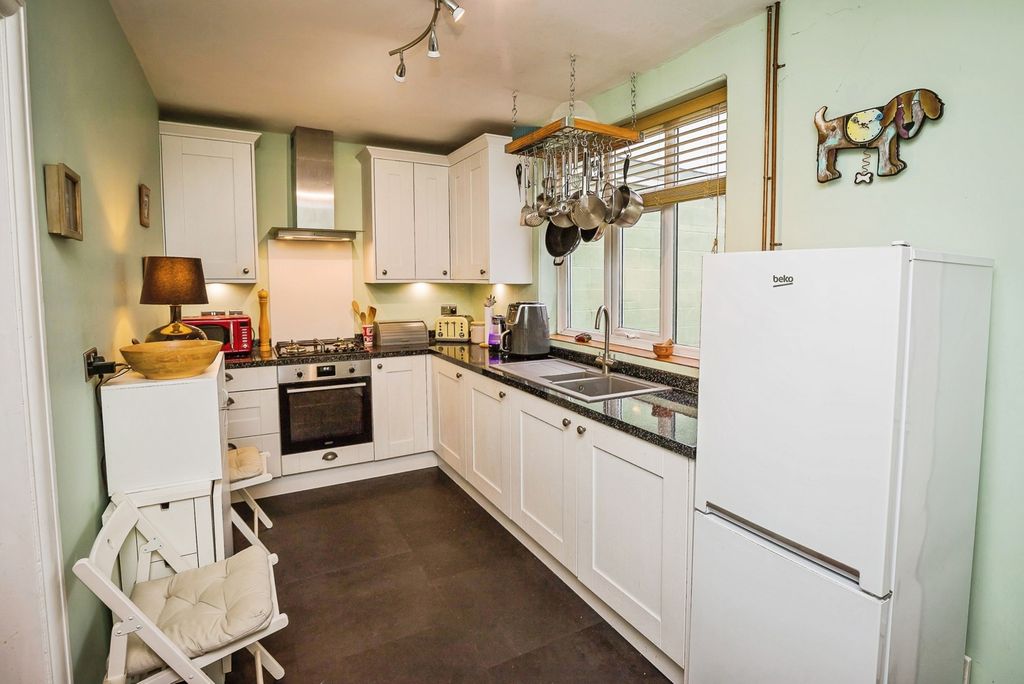 Property photo 3 of 17 Photo