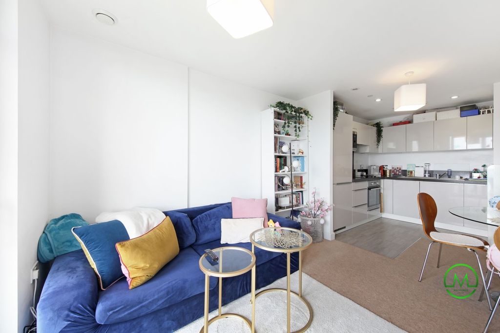 Property photo 1 of 14 Stunning One Bedroom Flat