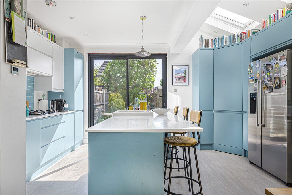 Property photo 3 of 20 Picture No. 15