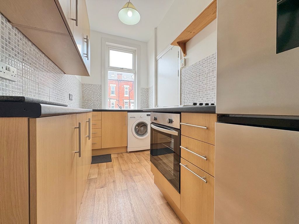 Property photo 3 of 16 Picture No. 25