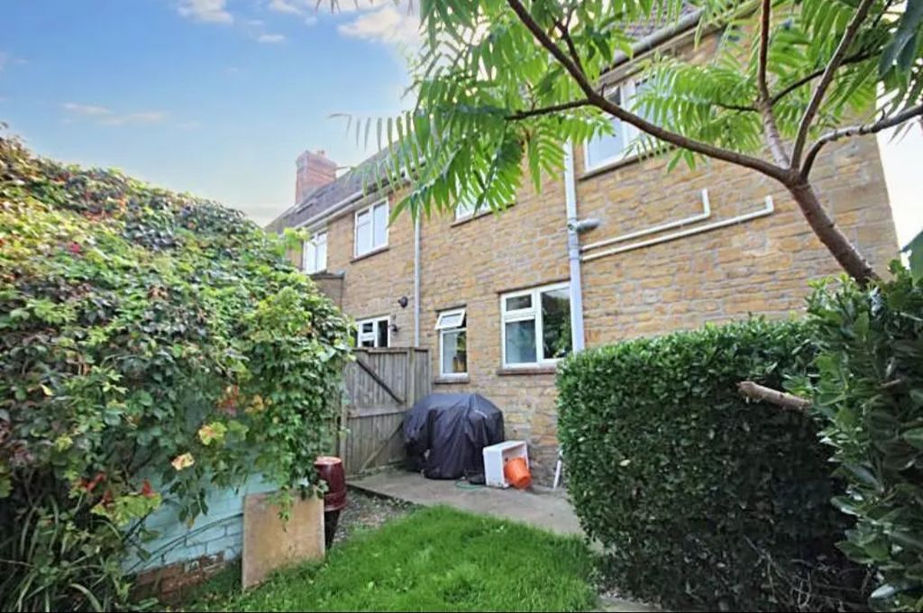 Property photo 2 of 22
