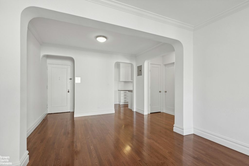 Property photo 2 of 12 <Alttext/>