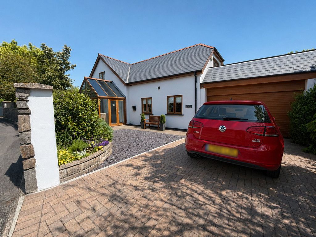 Property photo 1 of 30 Picture No. 53