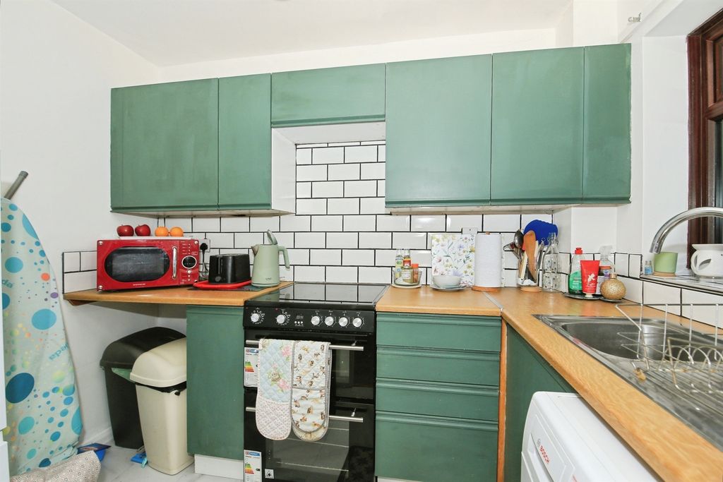 Property photo 3 of 16