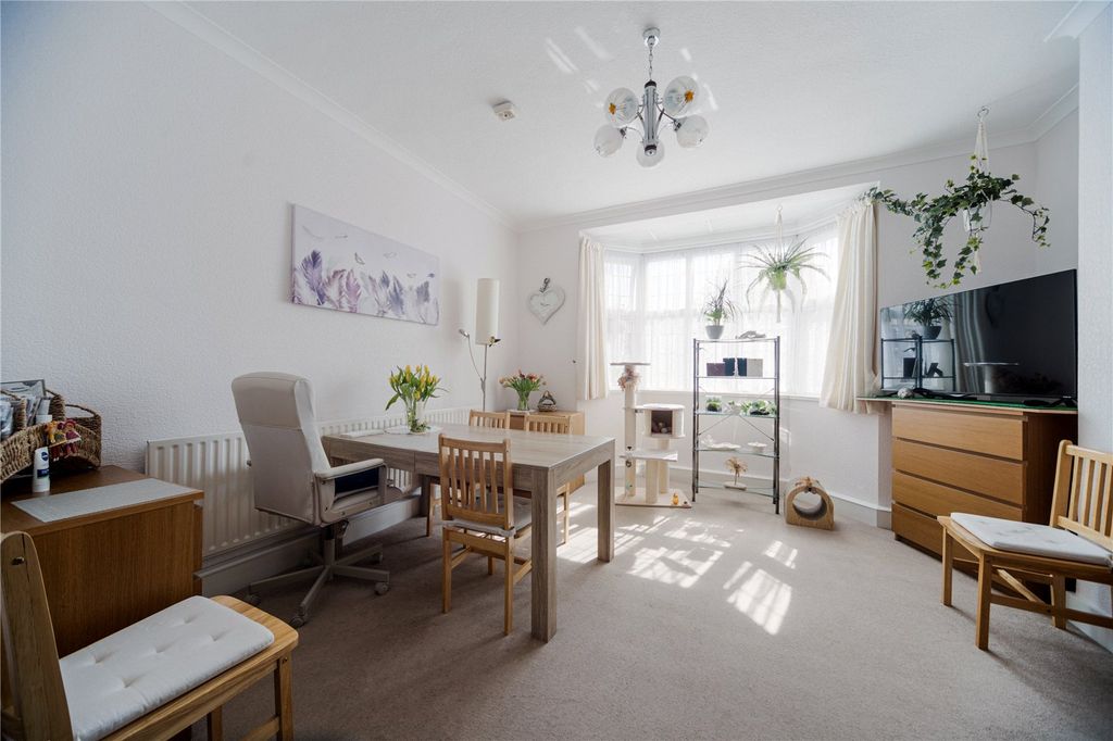 Property photo 2 of 12 Picture No. 02