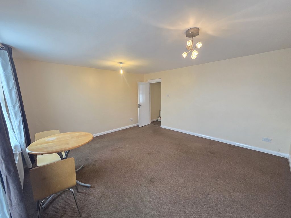 Property photo 2 of 8 Not Specified