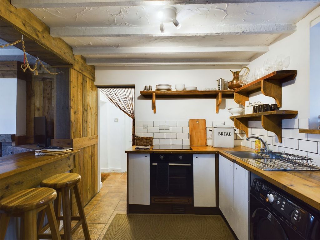 Property photo 3 of 16