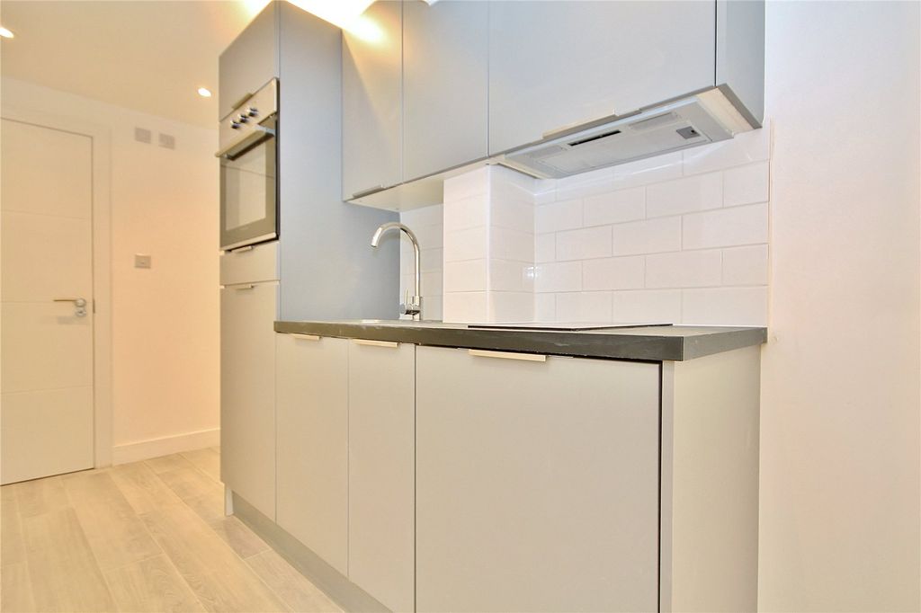 Property photo 3 of 5 Picture No. 10