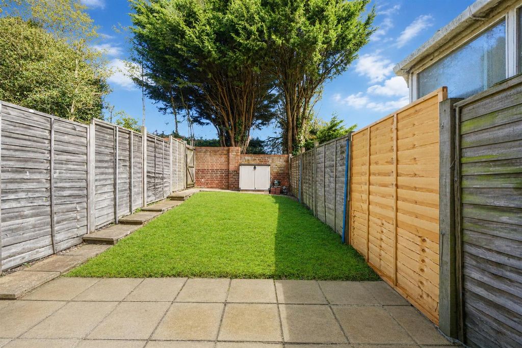 Property photo 2 of 19 64dc1648-Ecd2-4Dd7-952F-c23703E8B48c.Png