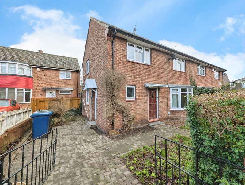 Property photo 1 of 13 Photo 11