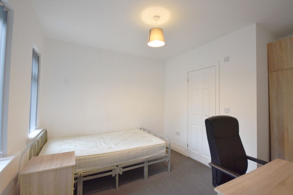 Property photo 1 of 3