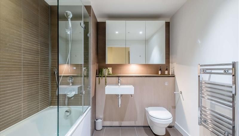 Property photo 1 of 12 Bathroom.Jpg