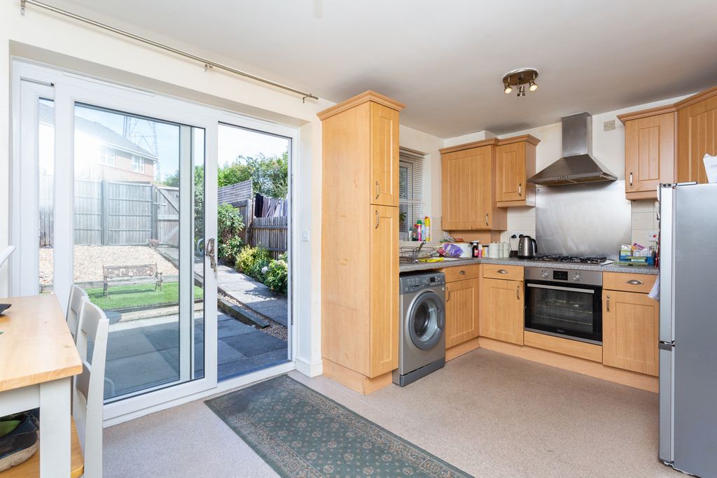 Property photo 2 of 11