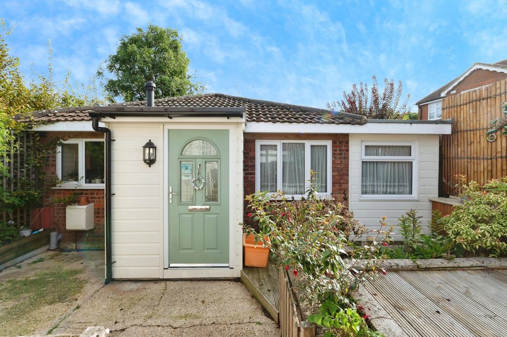 Property photo 2 of 21