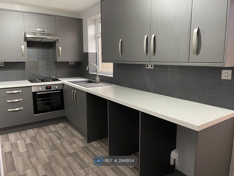 Property photo 2 of 13 Kitchen