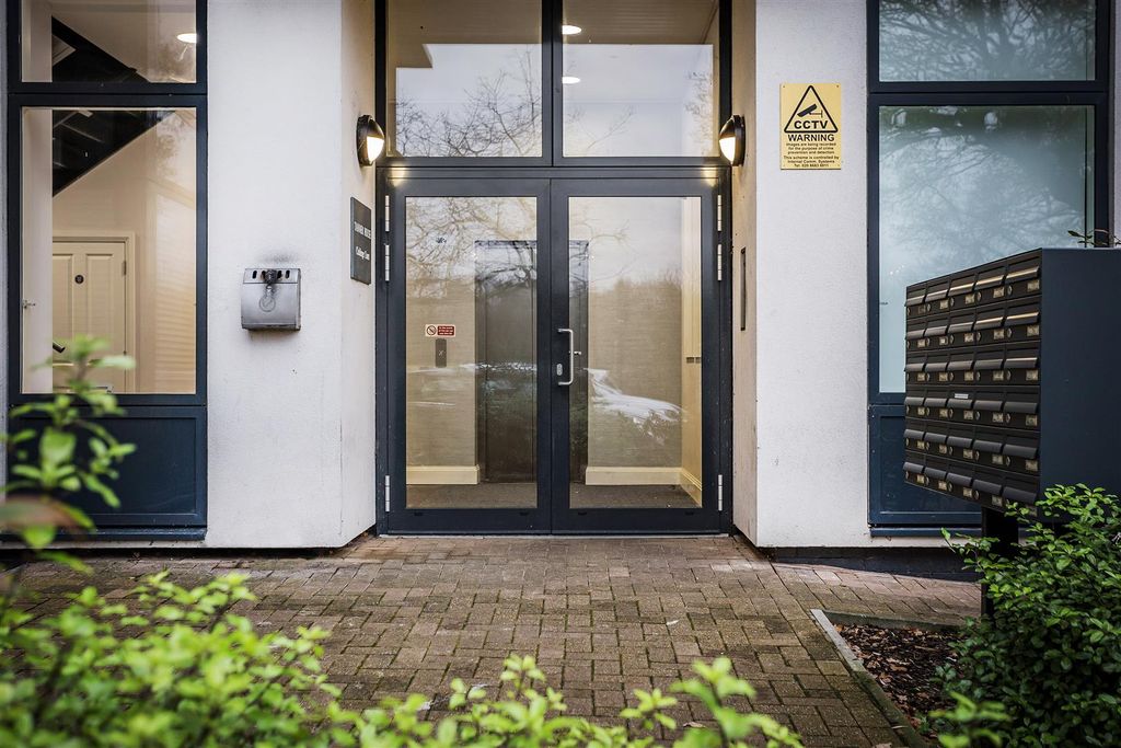 Additional image 4 of 2 bed flat for saleChallenge Court, Leatherhead KT22