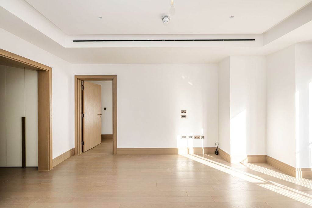 Property photo 2 of 24 Reception Room