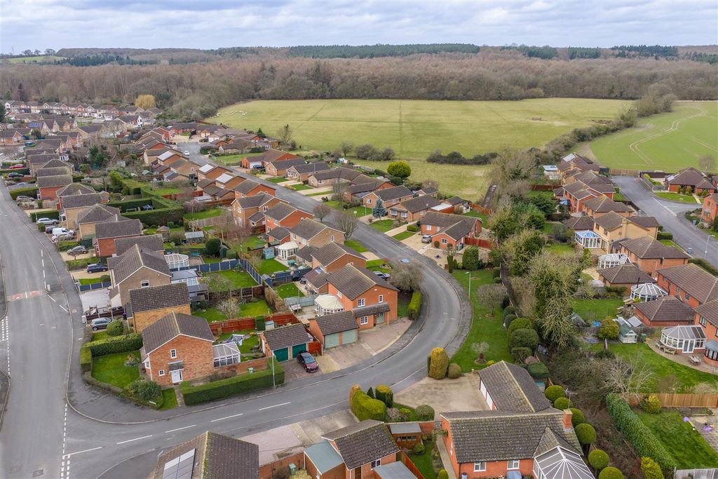 Property photo 2 of 35