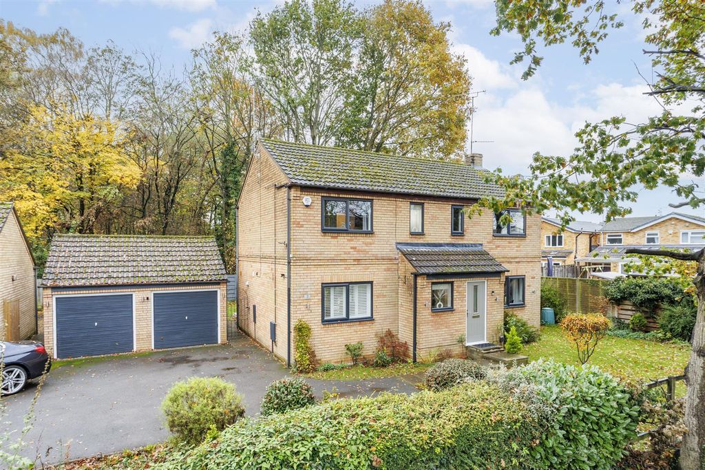 Property photo 1 of 37 2_Ashbourne_Place__37.Jpg