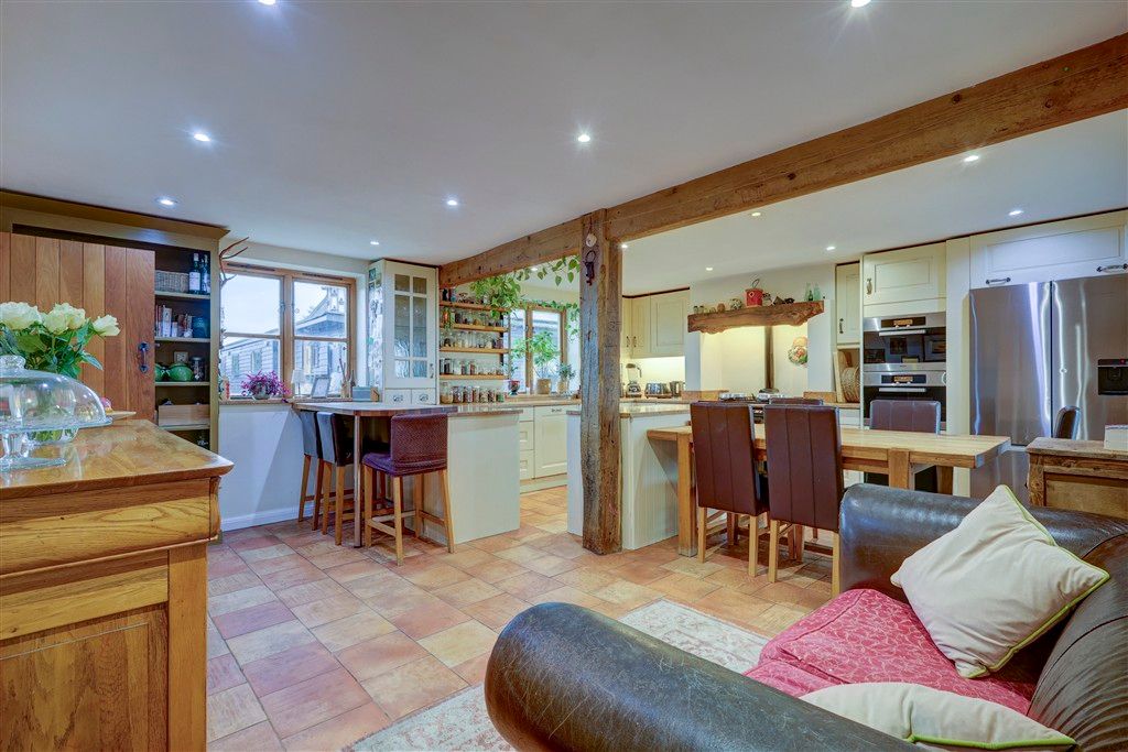 Property photo 3 of 30 Kitchen/Diner