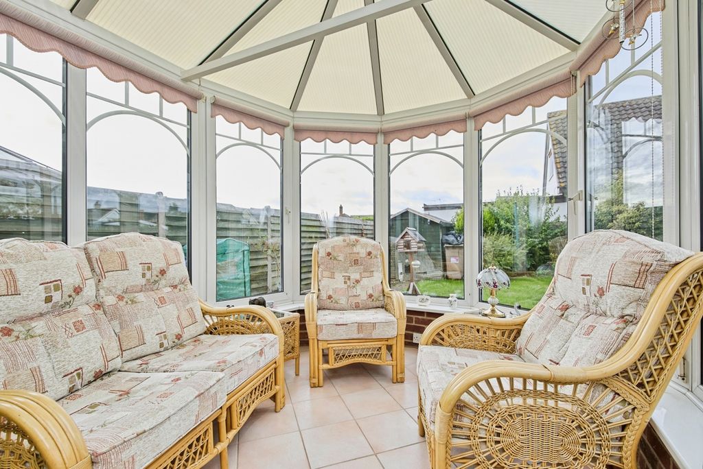 Property photo 3 of 17 Photo