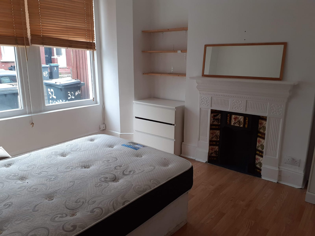 Property photo 1 of 3