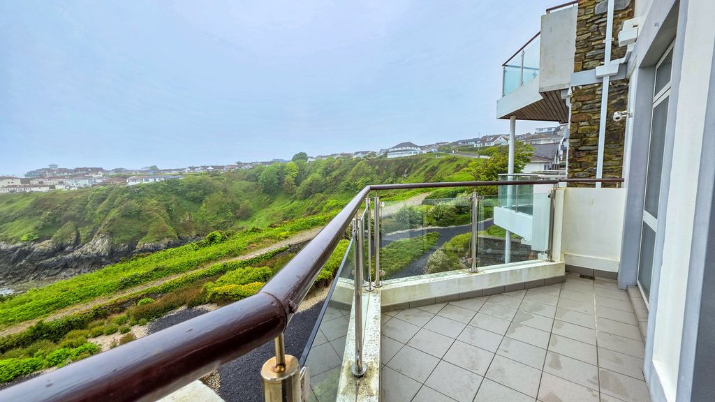 Additional image 14 of 1 bed flat for saleApt. 12 Majestic Apartments, King Edward Road, Onchan IM3