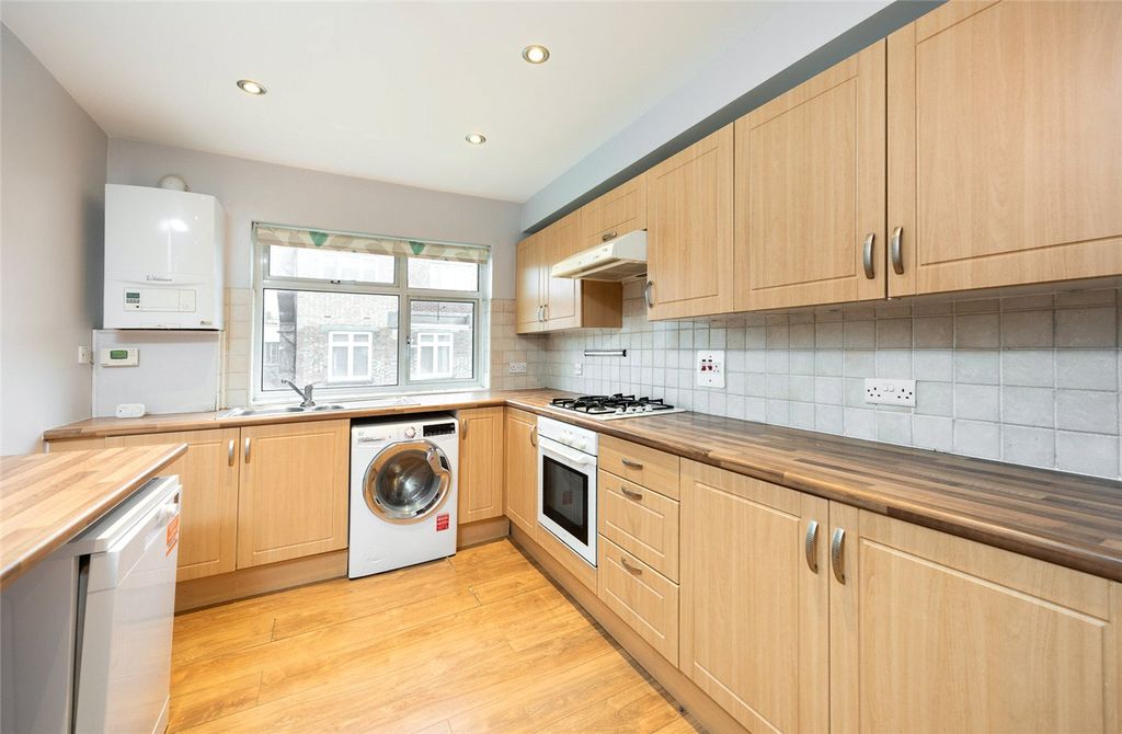 Property photo 2 of 8 Picture No. 09